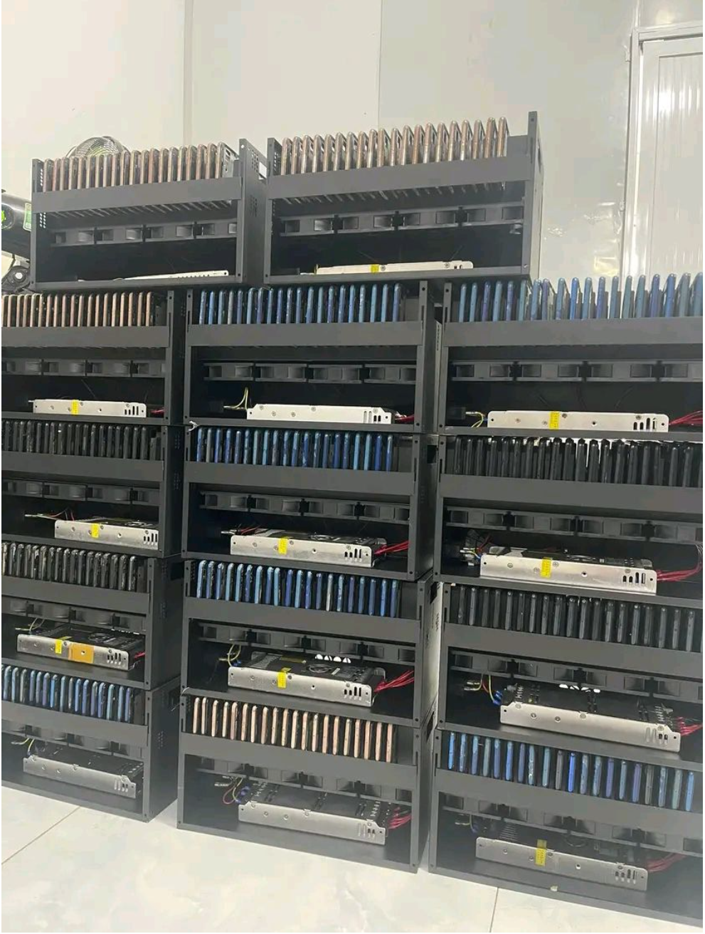 Galaxy Note 9 empty boxes in bulk